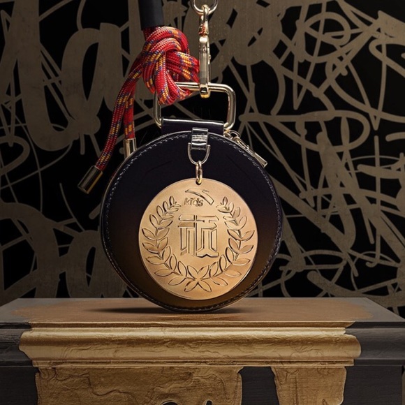 Exclusive medal bag from Nyfw kids anta brand - Picture 2 of 7